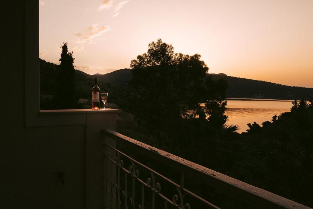 Villa Kastri Apartments ヴァシリキ エクステリア 写真